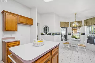 4055 Royal Ave, Eugene, OR 97402 - Photo 12