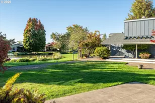 4055 Royal Ave, Eugene, OR 97402 - Photo 44
