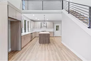 4302 NE 61st St, Vancouver, WA 98661 - Photo 8