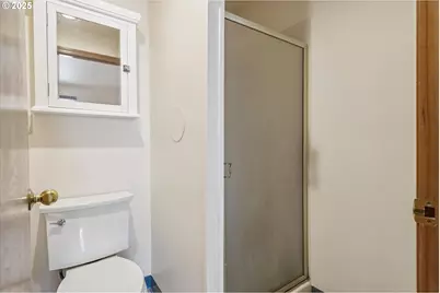 3441 SW Vermont St, Portland, OR 97219 - Photo 24