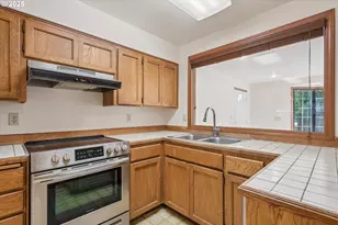 3441 SW Vermont St, Portland, OR 97219 - Photo 14