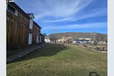205 E 1st St, Wallowa, OR 97885 - Photo 2