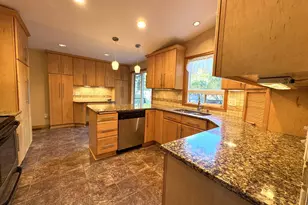 2318 NE Brookview Dr, Vancouver, WA 98686 - Photo 12