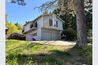 2318 NE Brookview Dr, Vancouver, WA 98686 - Photo 2