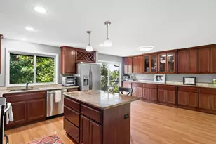 9650 SW Ventura Ct, Portland, OR 97223 - Photo 8