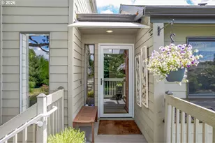 2094 Lake Isle Dr, Eugene, OR 97401 - Photo 2