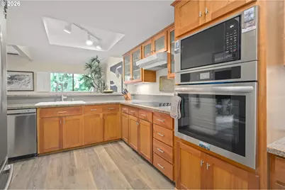2094 Lake Isle Dr, Eugene, OR 97401 - Photo 16