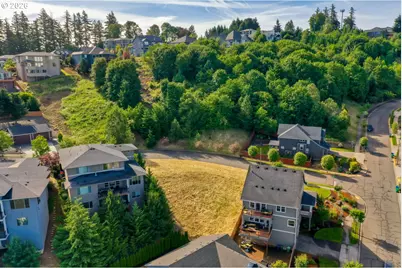 13501 SE Mountain Crest Dr, Happy Valley, OR 97086 - Photo 4