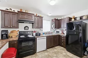 1475 Green Acres Rd, Eugene, OR 97408 - Photo 8