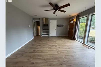 11530 SW Tigard Dr, Portland, OR 97223 - Photo 4