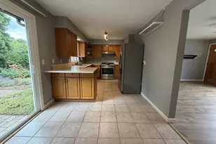 11530 SW Tigard Dr, Portland, OR 97223 - Photo 2