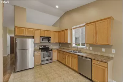 900 Trinity St, Albany, OR 97322 - Photo 10