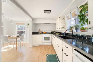 3911 SE 104th Ave, Portland, OR 97266 - Photo 14