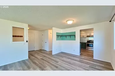 19504 SW Stacey St, Beaverton, OR 97003 - Photo 4