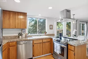 20182 SW Tillamook Ct, Tualatin, OR 97062 - Photo 12