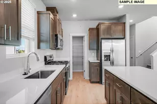 1022 Legacy St, Eugene, OR 97402 - Photo 6