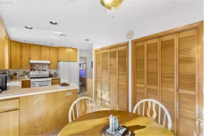 14614 SE Rhone St, Portland, OR 97236 - Photo 10