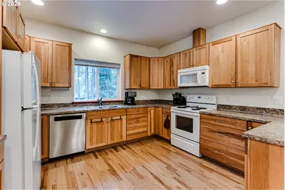 4054 Alder St, Eugene, OR 97405 - Photo 8