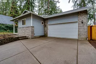 4054 Alder St, Eugene, OR 97405 - Photo 2