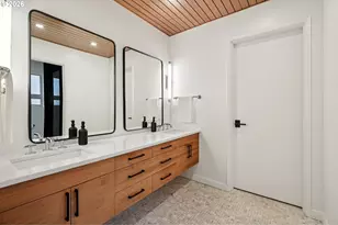 6487 SW Parkhill Way, Portland, OR 97239 - Photo 20