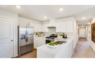 662 Minnesota St, Lebanon, OR 97355 - Photo 10
