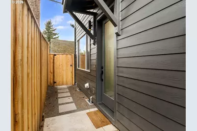 7379 N Mobile Ave, Portland, OR 97217 - Photo 2