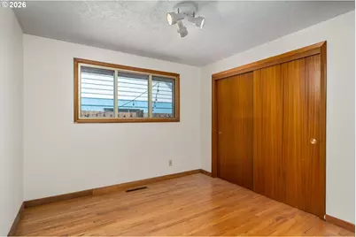 10919 SE Mill Ct, Portland, OR 97216 - Photo 22
