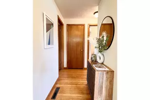 10919 SE Mill Ct, Portland, OR 97216 - Photo 6