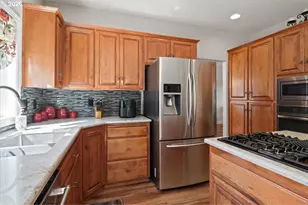 1824 NW Olivia Cir, Albany, OR 97321 - Photo 10