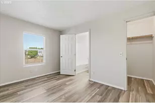 300 SW 7th Ave, Battle Ground, WA 98604 - Photo 12