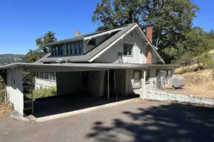 1212 SE Reservoir Ave, Roseburg, OR 97470 - Photo 1