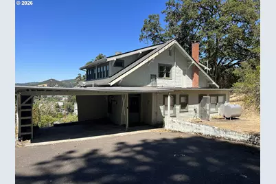 1212 SE Reservoir Ave, Roseburg, OR 97470 - Photo 2