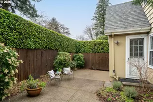 2695 SW Montgomery Dr, Portland, OR 97201 - Photo 42