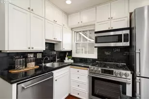 2695 SW Montgomery Dr, Portland, OR 97201 - Photo 16