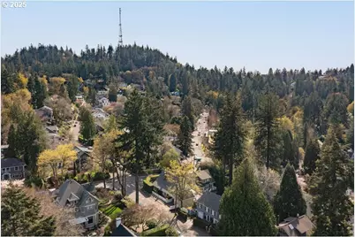 2695 SW Montgomery Dr, Portland, OR 97201 - Photo 4