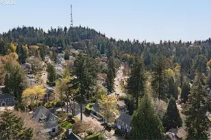 2695 SW Montgomery Dr, Portland, OR 97201 - Photo 4