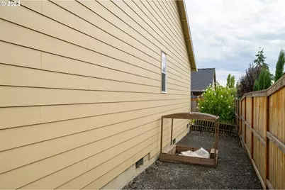 467 E Johnson St, Carlton, OR 97111 - Photo 40