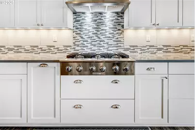 9946 NW 326th Pl, Hillsboro, OR 97124 - Photo 16