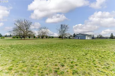 9946 NW 326th Pl, Hillsboro, OR 97124 - Photo 38