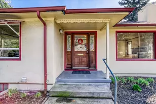 2020 NE 102nd Ave, Portland, OR 97220 - Photo 2