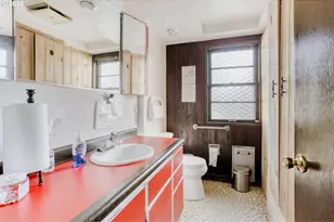 2020 NE 102nd Ave, Portland, OR 97220 - Photo 12