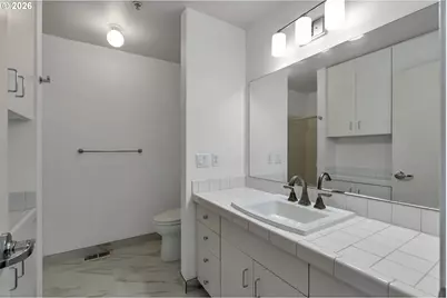 1128 NE Schuyler St #106, Portland, OR 97212 - Photo 30