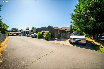 1046 NE 17th Ave, Hillsboro, OR 97124 - Photo 16