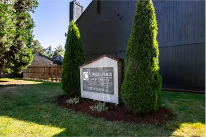 1046 NE 17th Ave, Hillsboro, OR 97124 - Photo 2