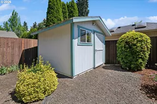 5617 NE Farmcrest St, Hillsboro, OR 97124 - Photo 36