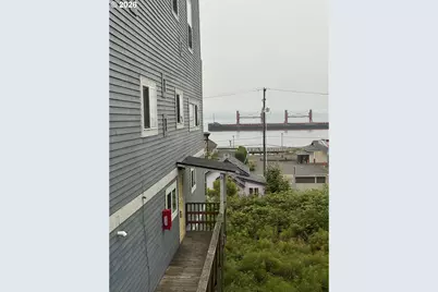 156 Bond St, Astoria, OR 97103 - Photo 2