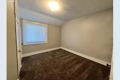 156 Bond St, Astoria, OR 97103 - Photo 8
