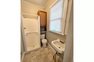 156 Bond St, Astoria, OR 97103 - Photo 14