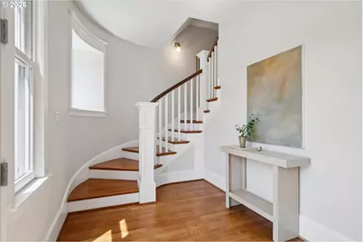 2475 NW Northrup St, Portland, OR 97210 - Photo 18