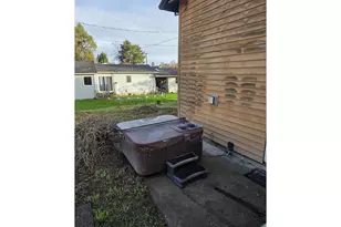 291 SE Shigley St, Winston, OR 97496 - Photo 8